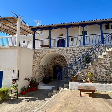 Politeika Traditional House Tiros Bagian luar foto