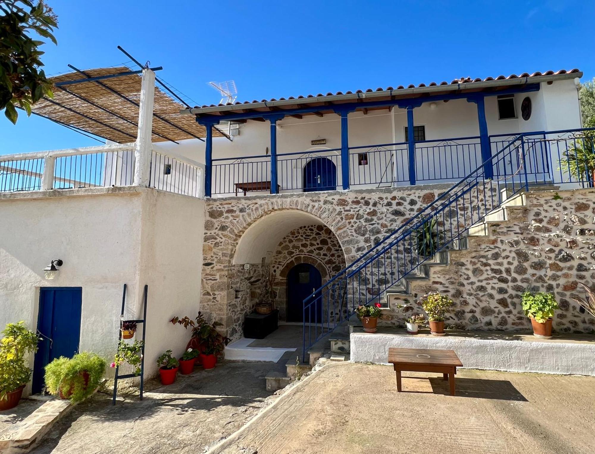 Politeika Traditional House Tiros Bagian luar foto
